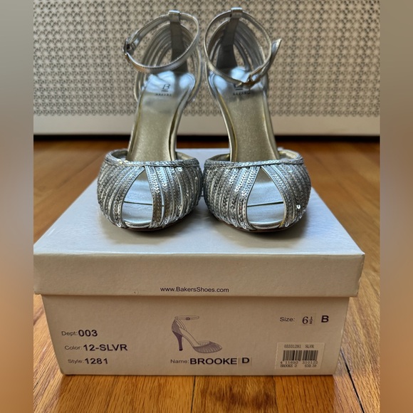 Bakers Size 6.5 Silver Sequin Ankle Strap Heels (with non slip pad on bottoms) - Picture 5 of 6